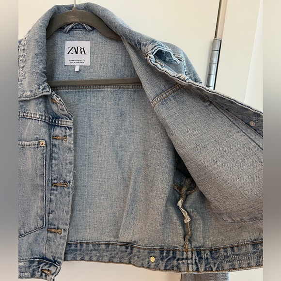 EUC Zara oversized cropped denim jacket in distressed blue, XS - Picture 5 of 6